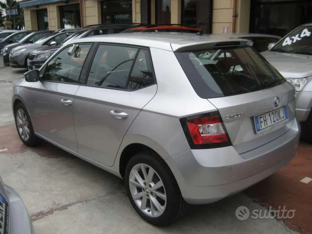 Skoda Fabia 2017 photo 4