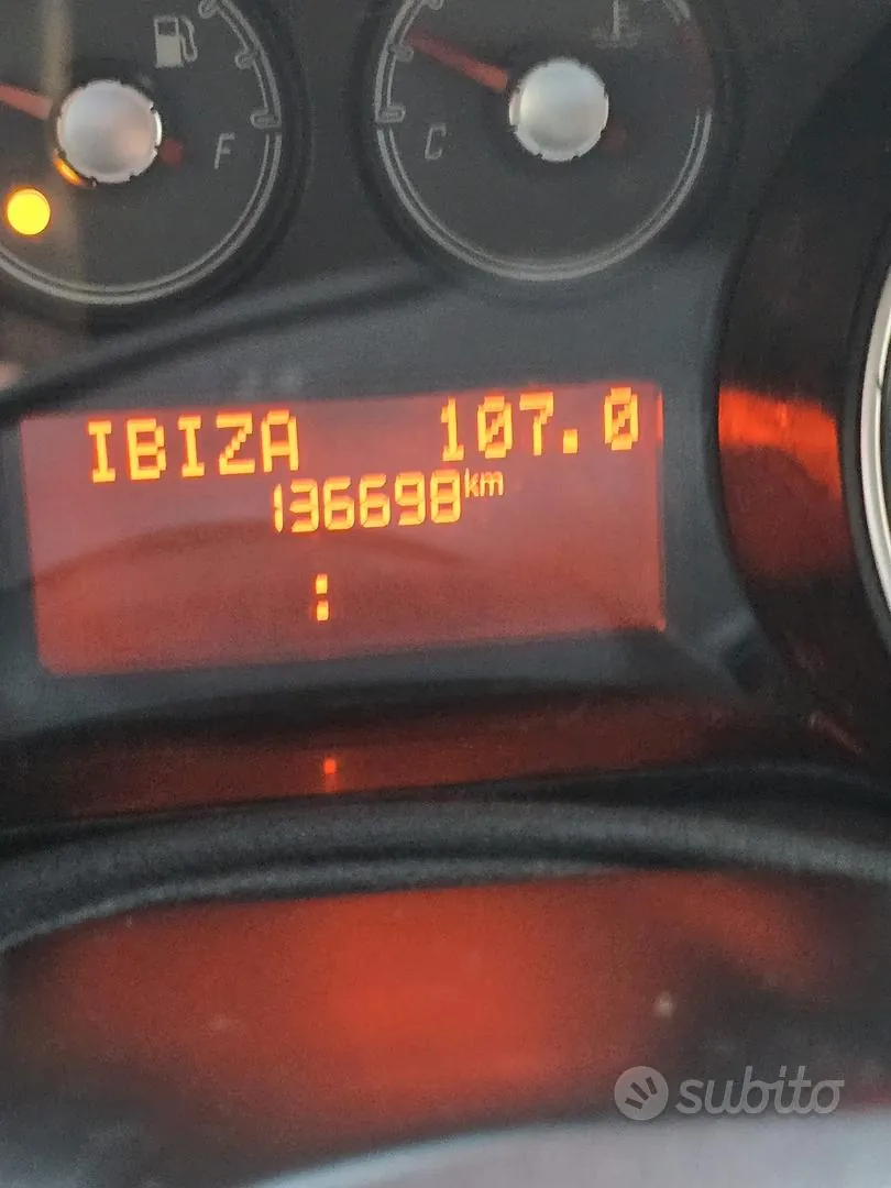 Fiat Punto Evo 2011 photo 3