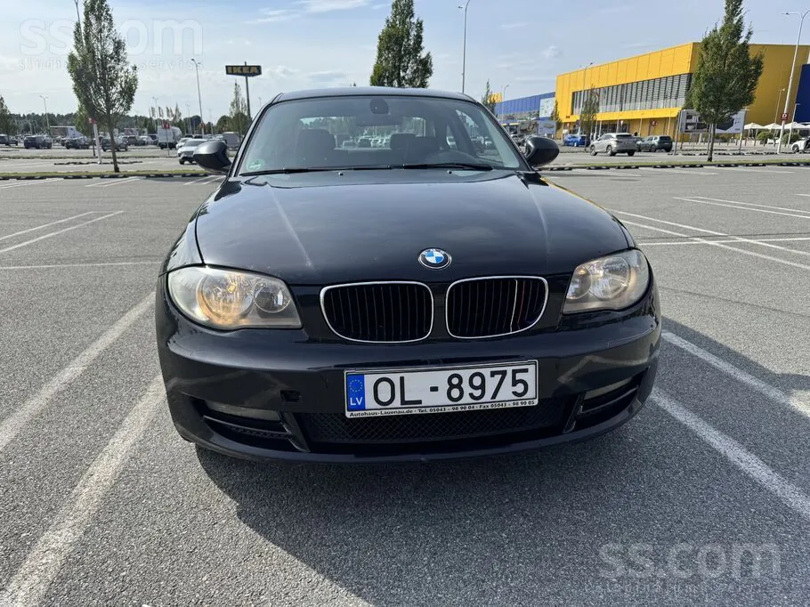BMW 118D 2010 photo 2