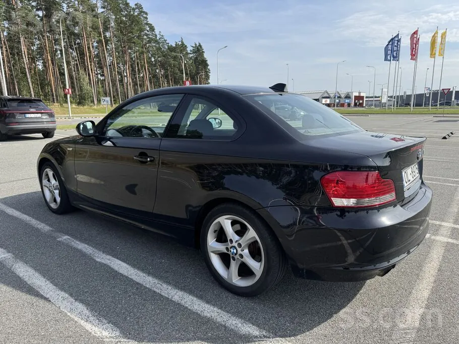 BMW 118D 2010 photo 4