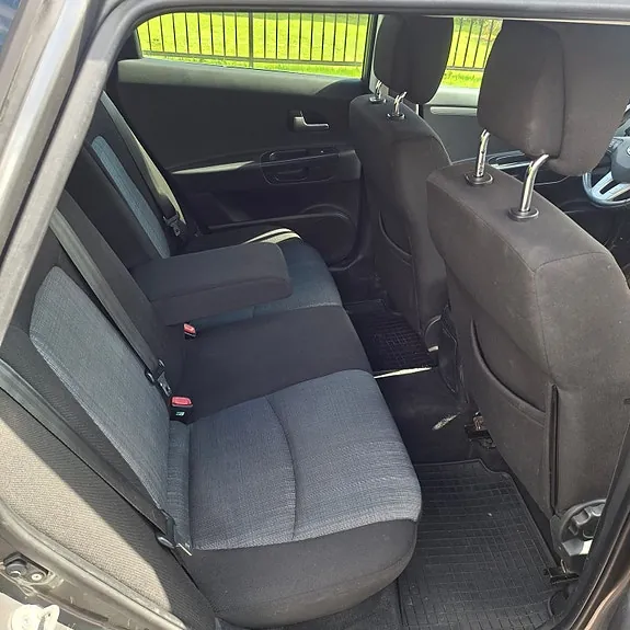 Kia Ceed 2010 photo 5