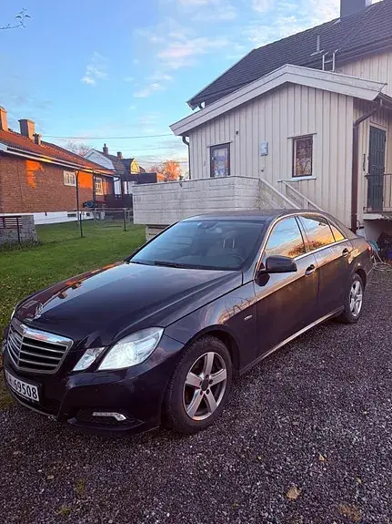 Mercedes-Benz E 220 D 2009 photo 2