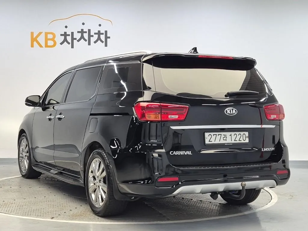 Kia Carnival 2020 photo 2
