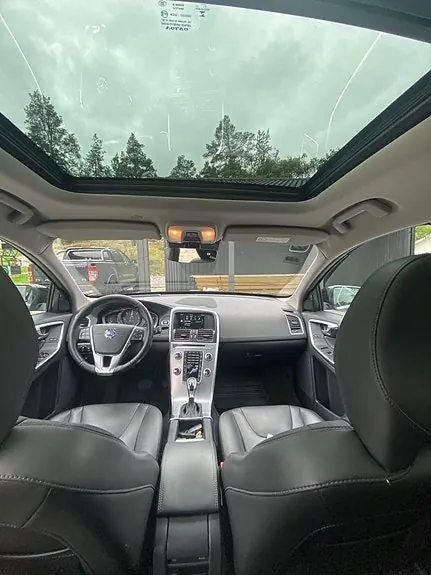 Volvo Xc60 2017 photo 2