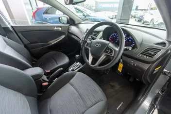 Hyundai Accent 2018 photo 4