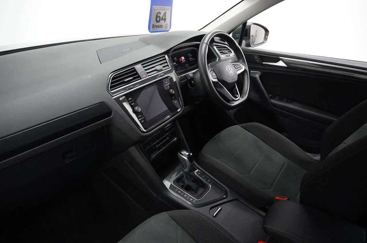 Volkswagen Tiguan 2023 photo 2