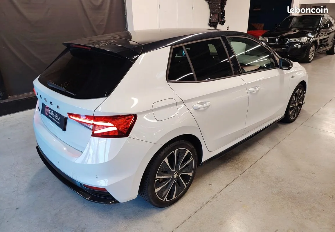 Skoda Fabia 2023 photo 2