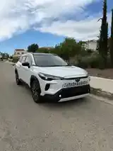 Toyota Corolla Cross 2026 photo 2