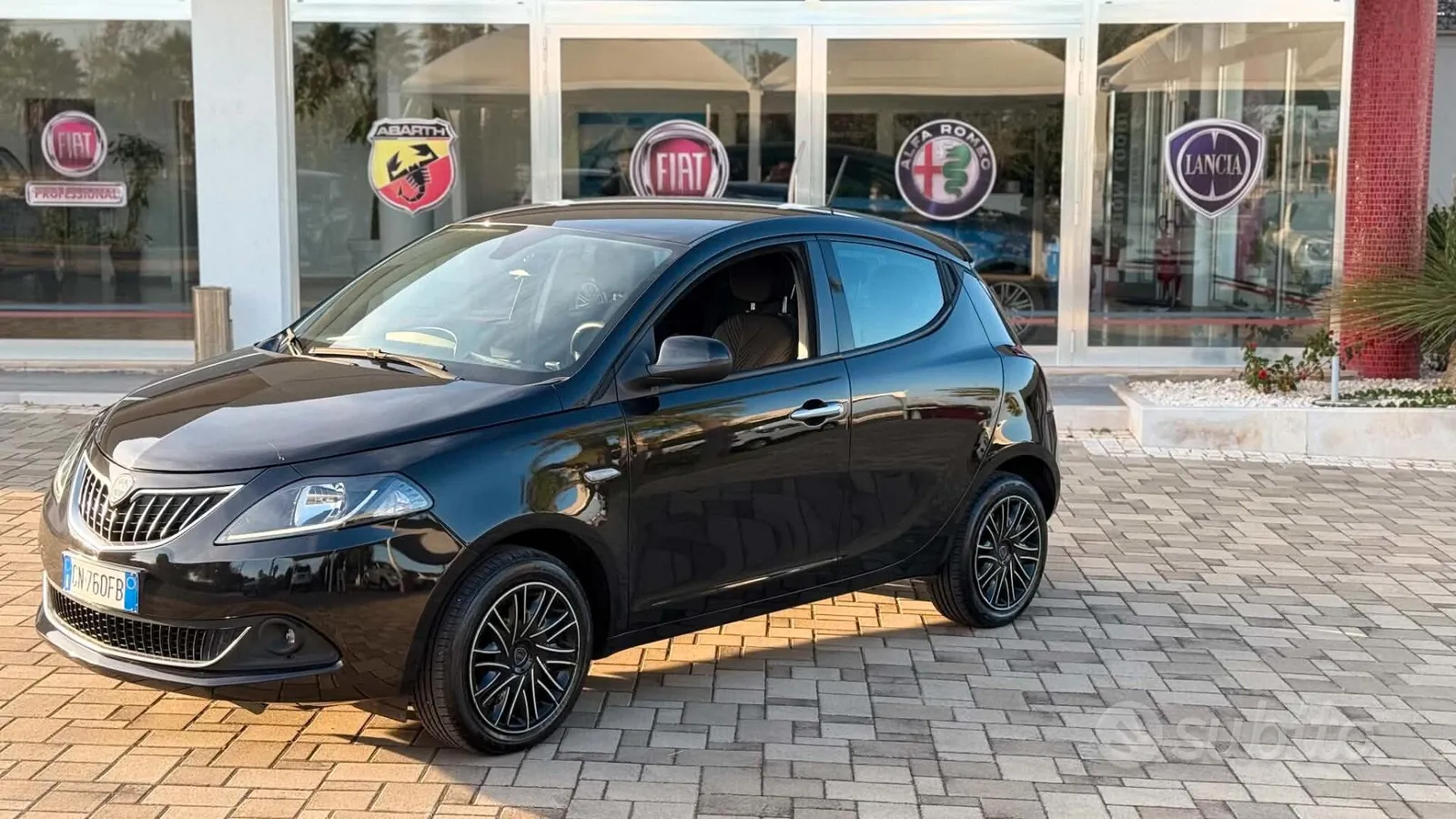 Lancia Ypsilon