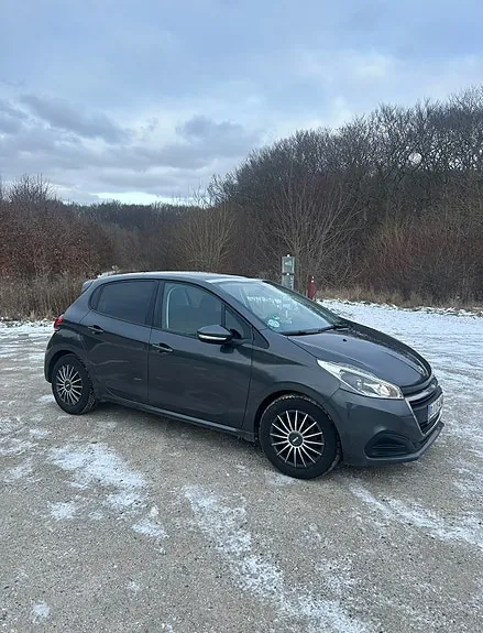 Peugeot 208 2016 photo 2