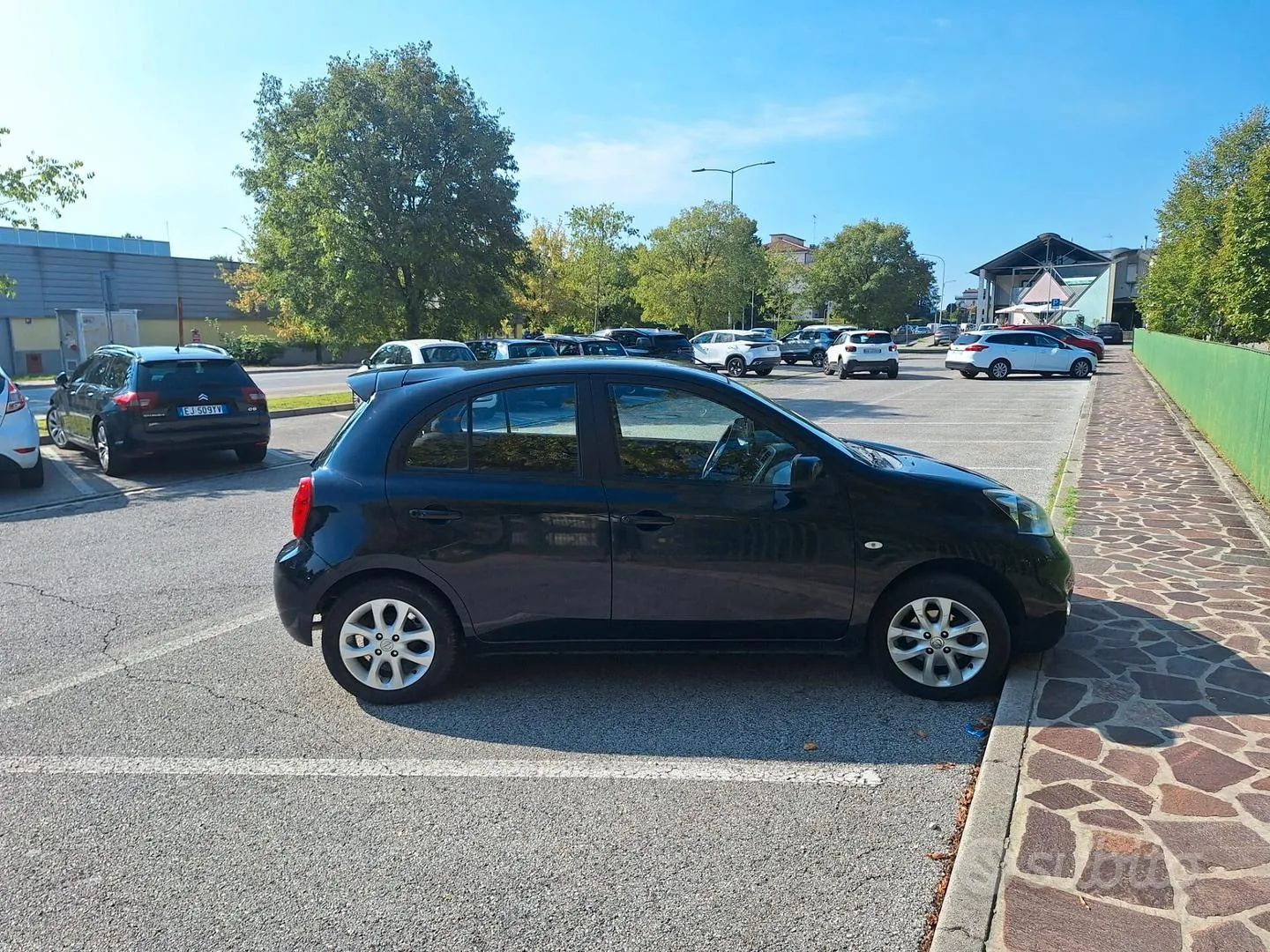 Nissan Micra 2016 photo 4