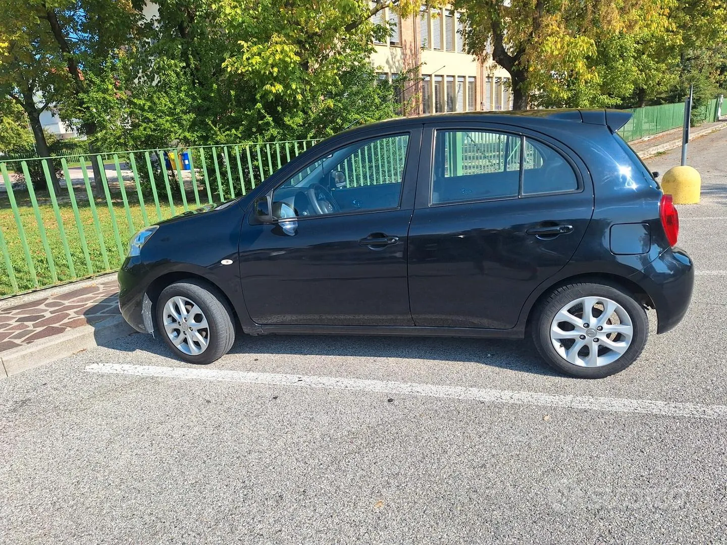 Nissan Micra 2016 photo 2