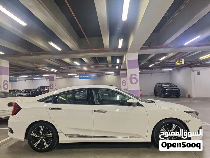 Honda Civic 2018 photo 5