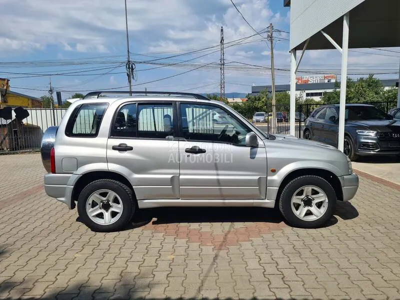 Suzuki Grand Vitara 2002 photo 2