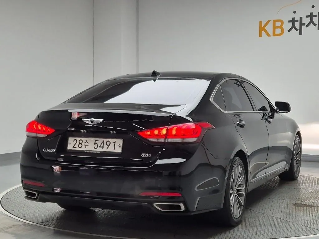 Hyundai Genesis 2014 photo 3