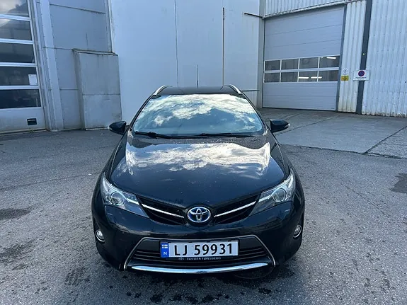 Toyota Auris 2015 photo 5