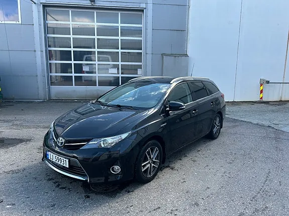 Toyota Auris 2015 photo 4