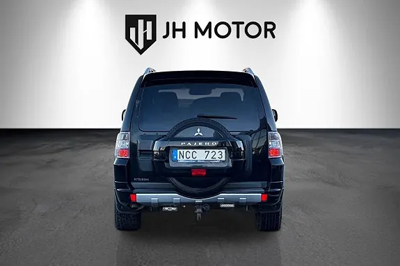 Mitsubishi Pajero 2010 photo 5