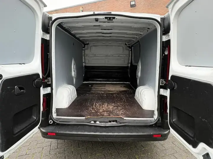 Renault Trafic 2021 photo 3