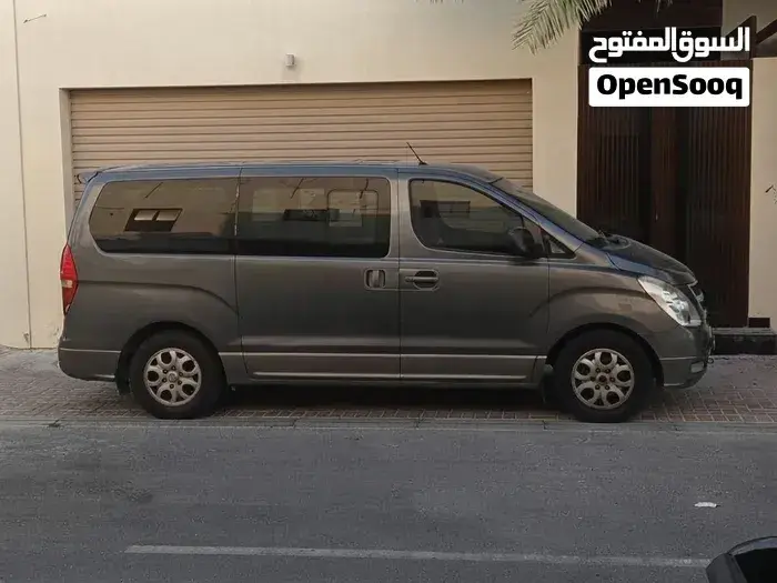 Hyundai H1 2010 photo 3