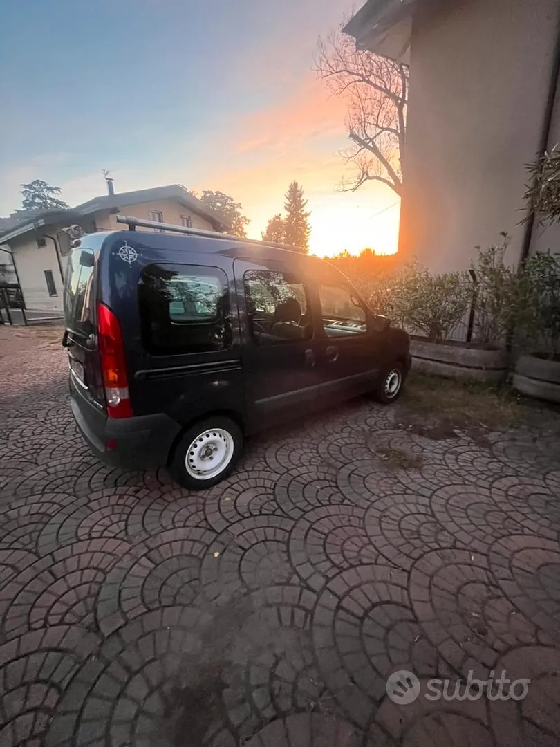 Renault Kangoo 2004 photo 2