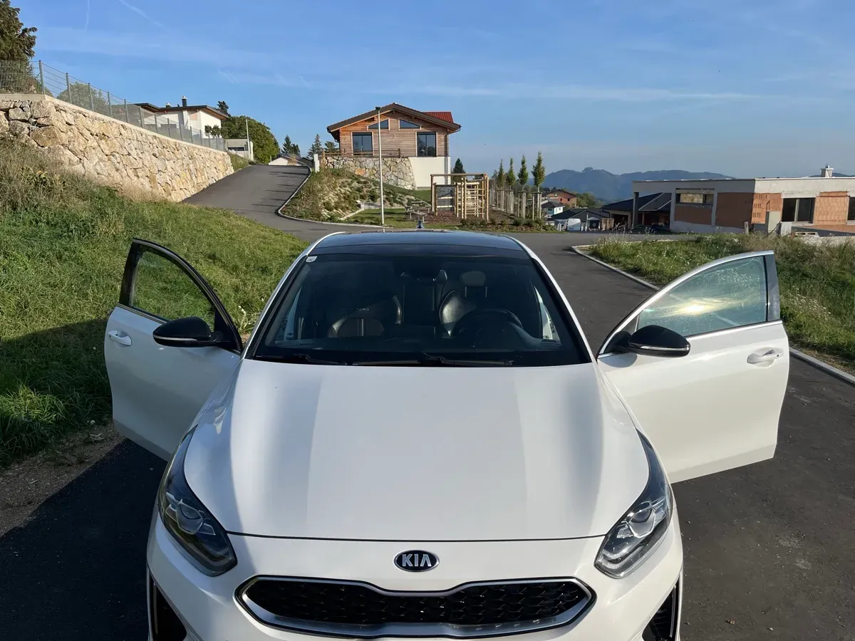 Kia Proceed