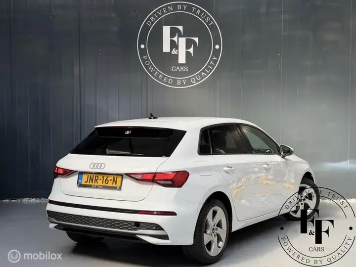 Audi A3 Sportback 2025 photo 2