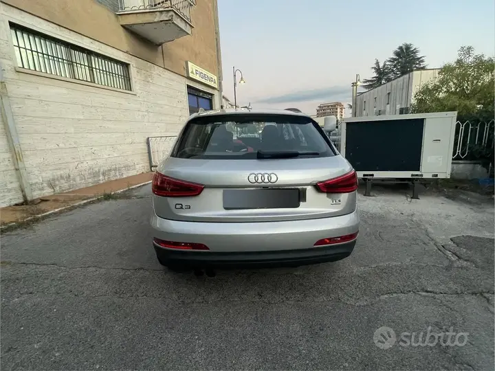 Audi Q3 2019 photo 2