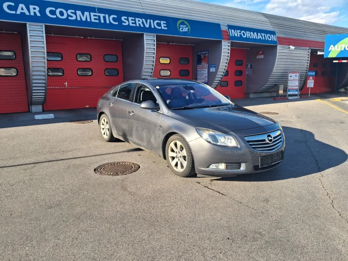 Opel Insignia 2010 photo 2