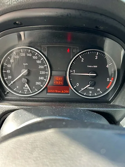 BMW 320D 2009 photo 5