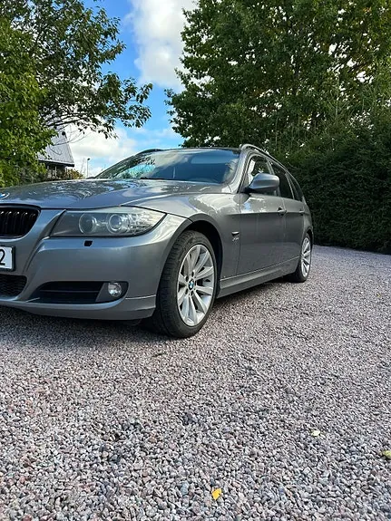 BMW 320D 2009 photo 3
