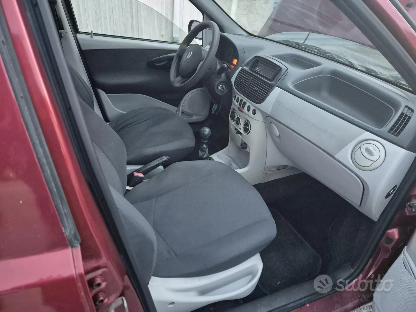 Fiat Punto 2005 photo 5