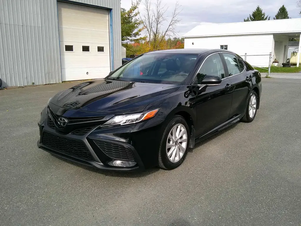 Toyota Camry 2024 photo 2