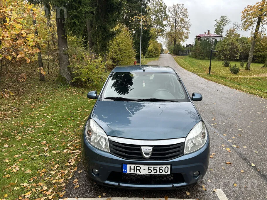 Dacia Sandero 2011 photo 3