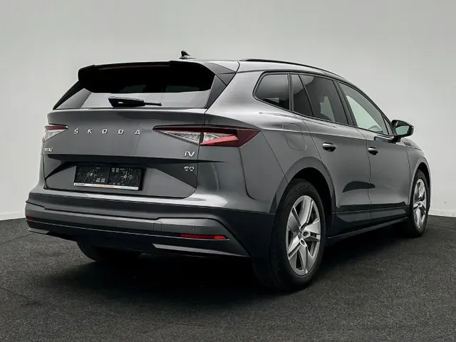Skoda Enyaq 2022 photo 2