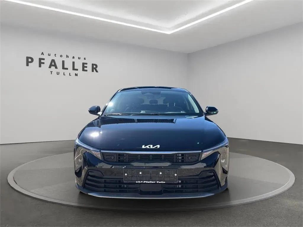 Kia K4 photo 2