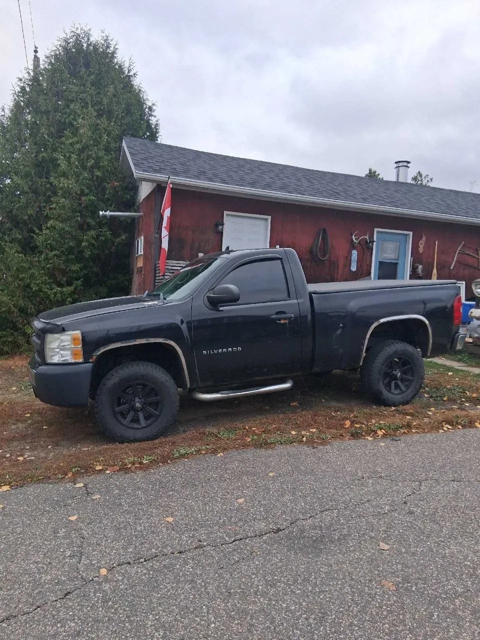 Chevrolet Silverado 1500 2011 photo 2