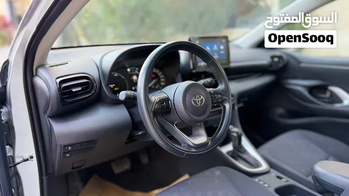 Toyota Yaris 2024 photo 2