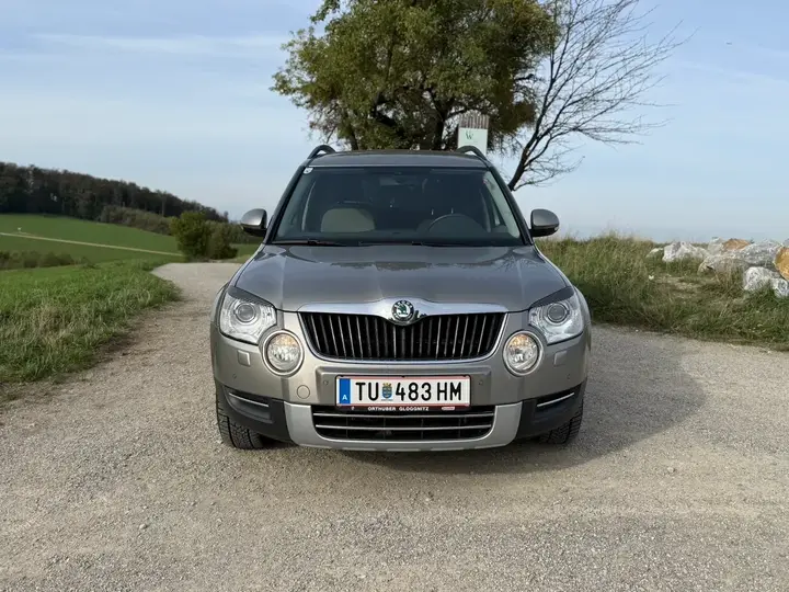 Skoda Yeti 2011 photo 2