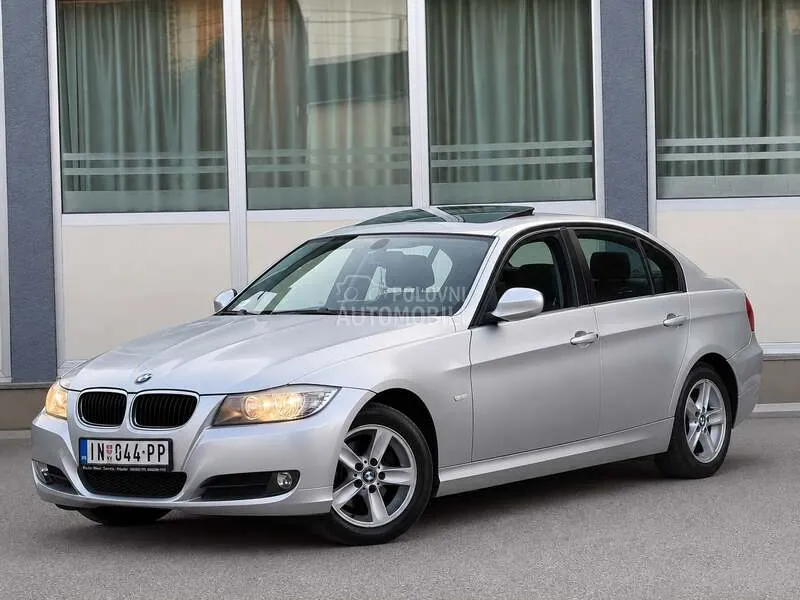 BMW 318 2009 photo 2