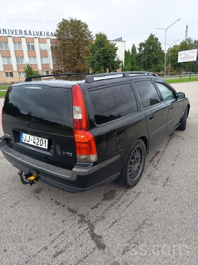 Volvo V70 2003 photo 2