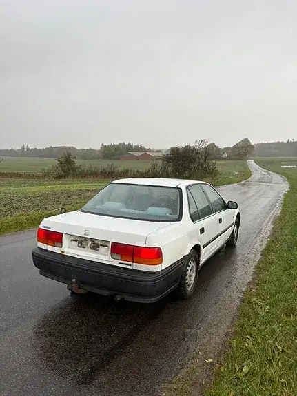 Honda Accord 1992 photo 4
