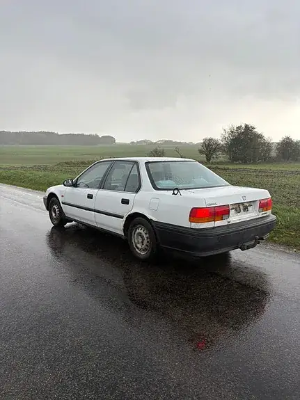 Honda Accord 1992 photo 3