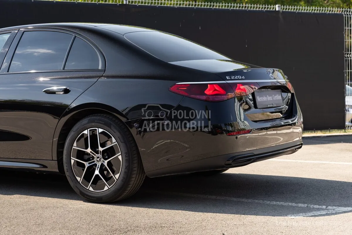 Mercedes-Benz E 220 2025 photo 5