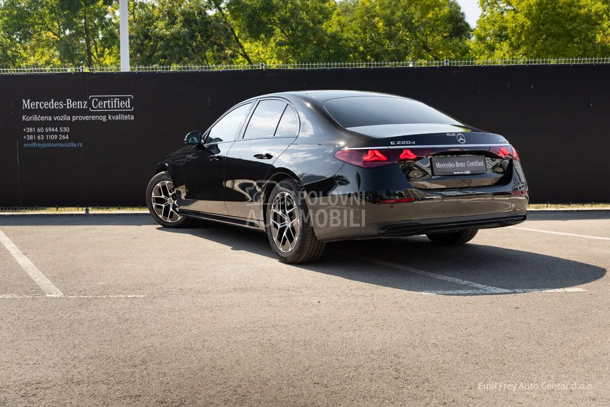 Mercedes-Benz E 220 2025 photo 4