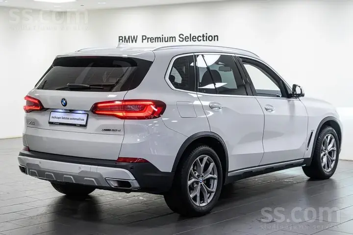 BMW X5 2023 photo 2