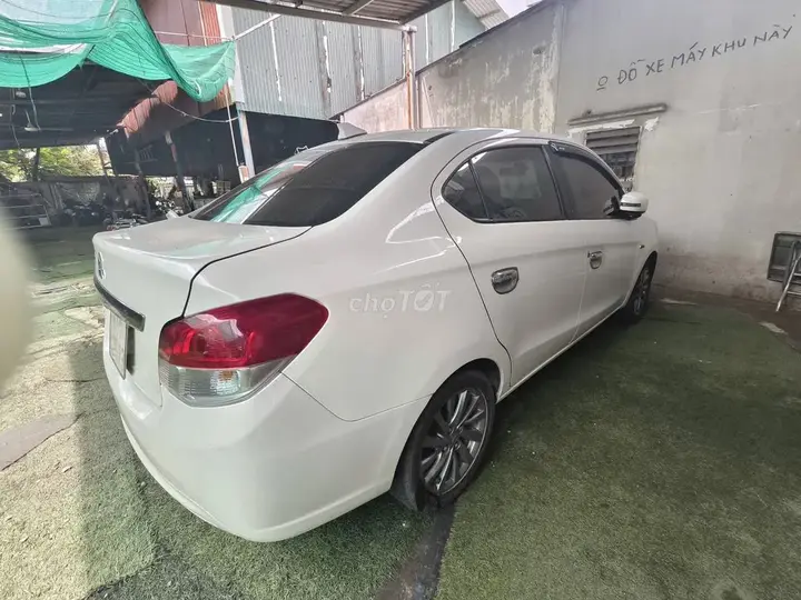 Mitsubishi Attrage 2017 photo 3