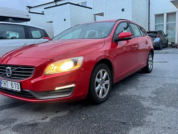 Volvo V60 2014 photo 3