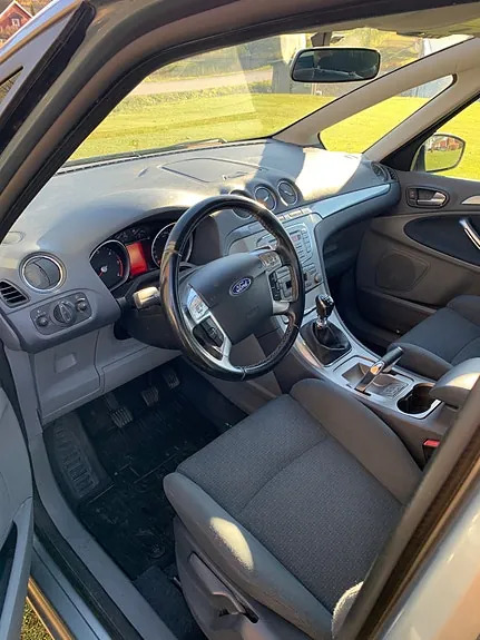 Ford S-Max 2010 photo 5