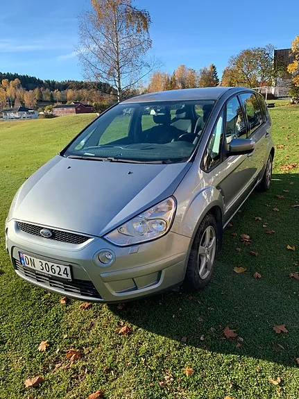 Ford S-Max 2010 photo 2